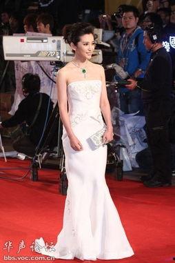 邪恶明星去衣图片,去衣瞬间，真相曝光！