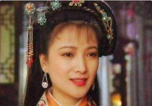 演员何青,光影交织，演绎人生百态