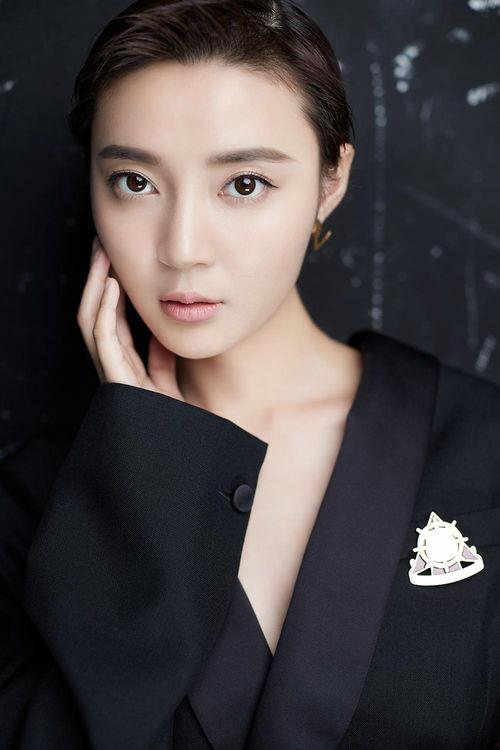 于蕙侨个人资料,才华横溢的影视新星，多面魅力展现人生精彩